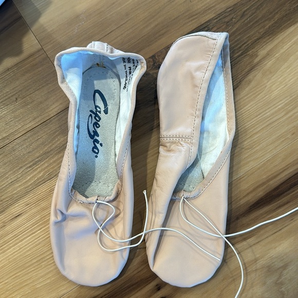 Capezio Ballet Shoes - Picture 2 of 4
